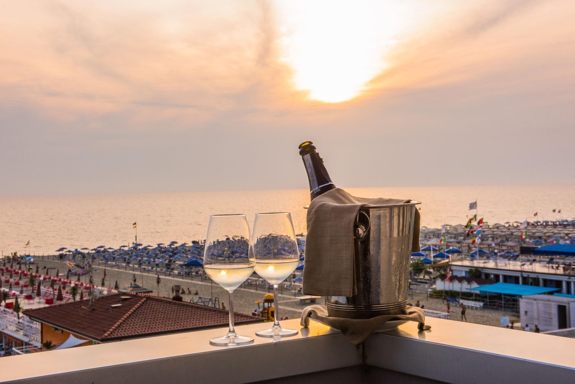 Hotel Giulia Lido di Camaiore Extérieur photo